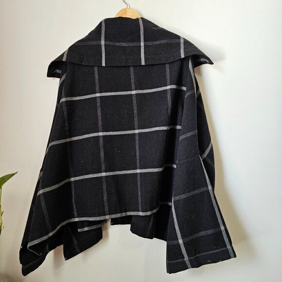 EUC ANNIKKI KARVINEN WOOL OVERSIZED TILE PATTERN LAPEL PONCHO ONE SIZE - Picture 5 of 16